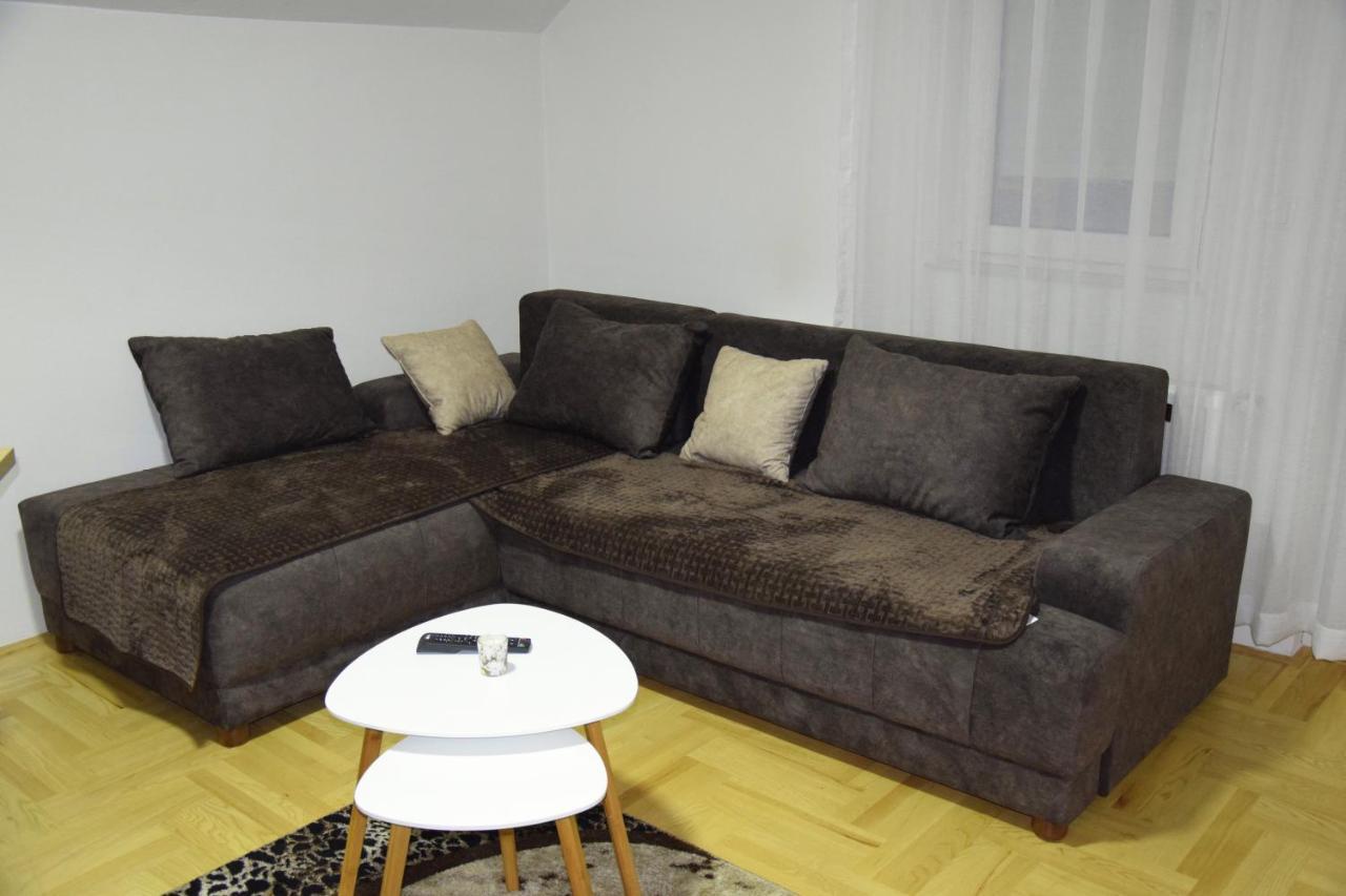 Apartmani Maric Novi Pazar Exteriör bild