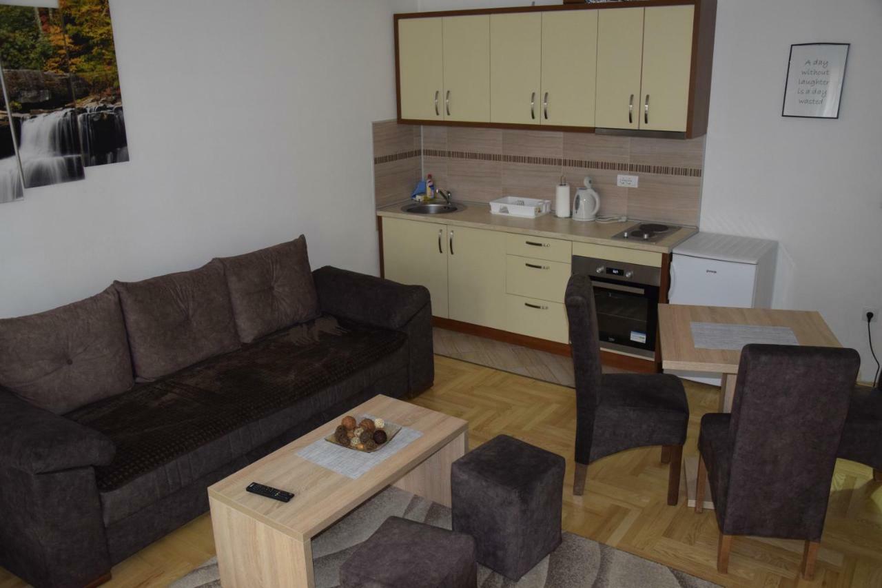 Apartmani Maric Novi Pazar Exteriör bild