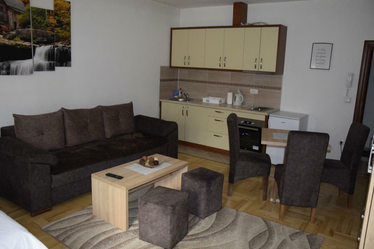 Apartmani Maric Novi Pazar Exteriör bild