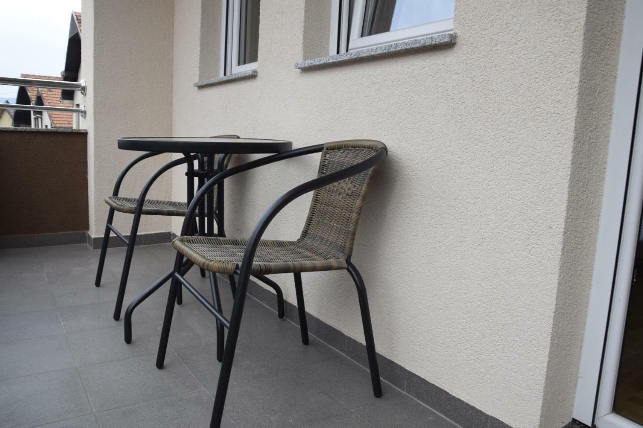 Apartmani Maric Novi Pazar Exteriör bild